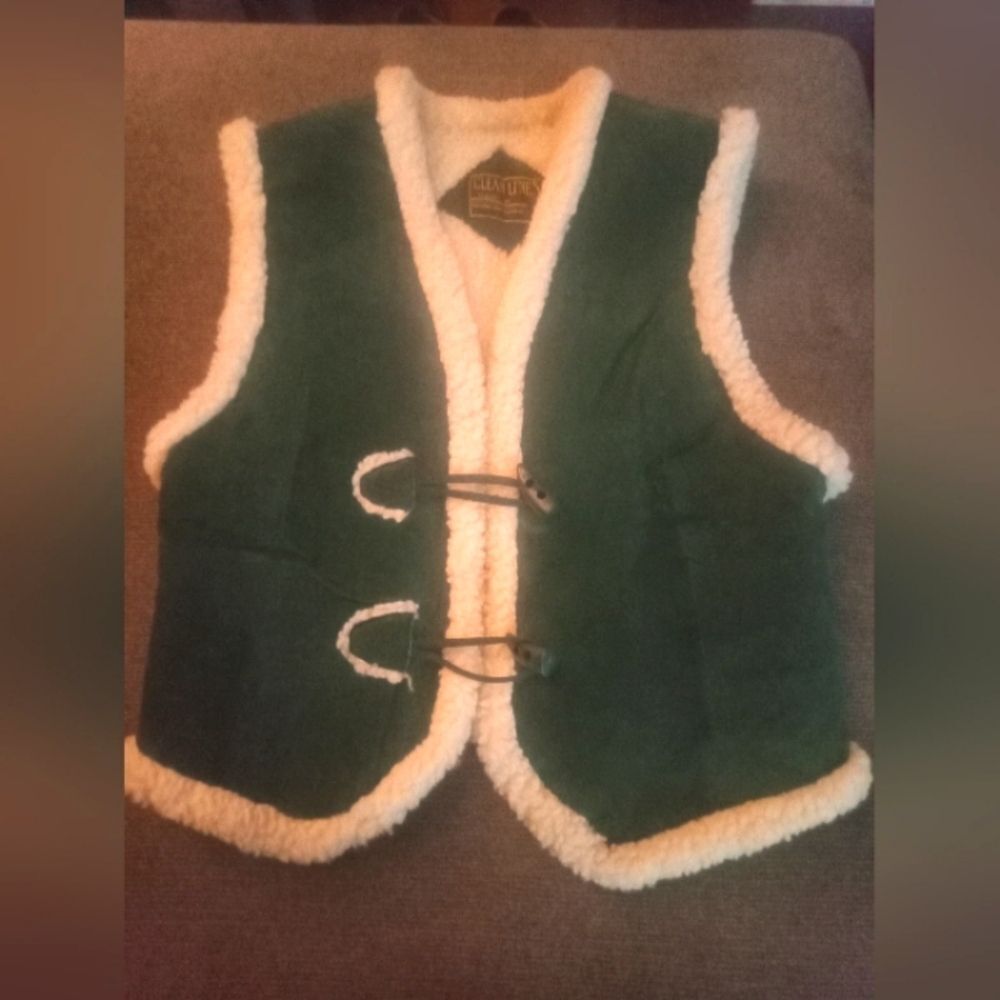 🤠Clean Lines Classics By Levad Fashion Leather & Faux Fur Vest Size Medium